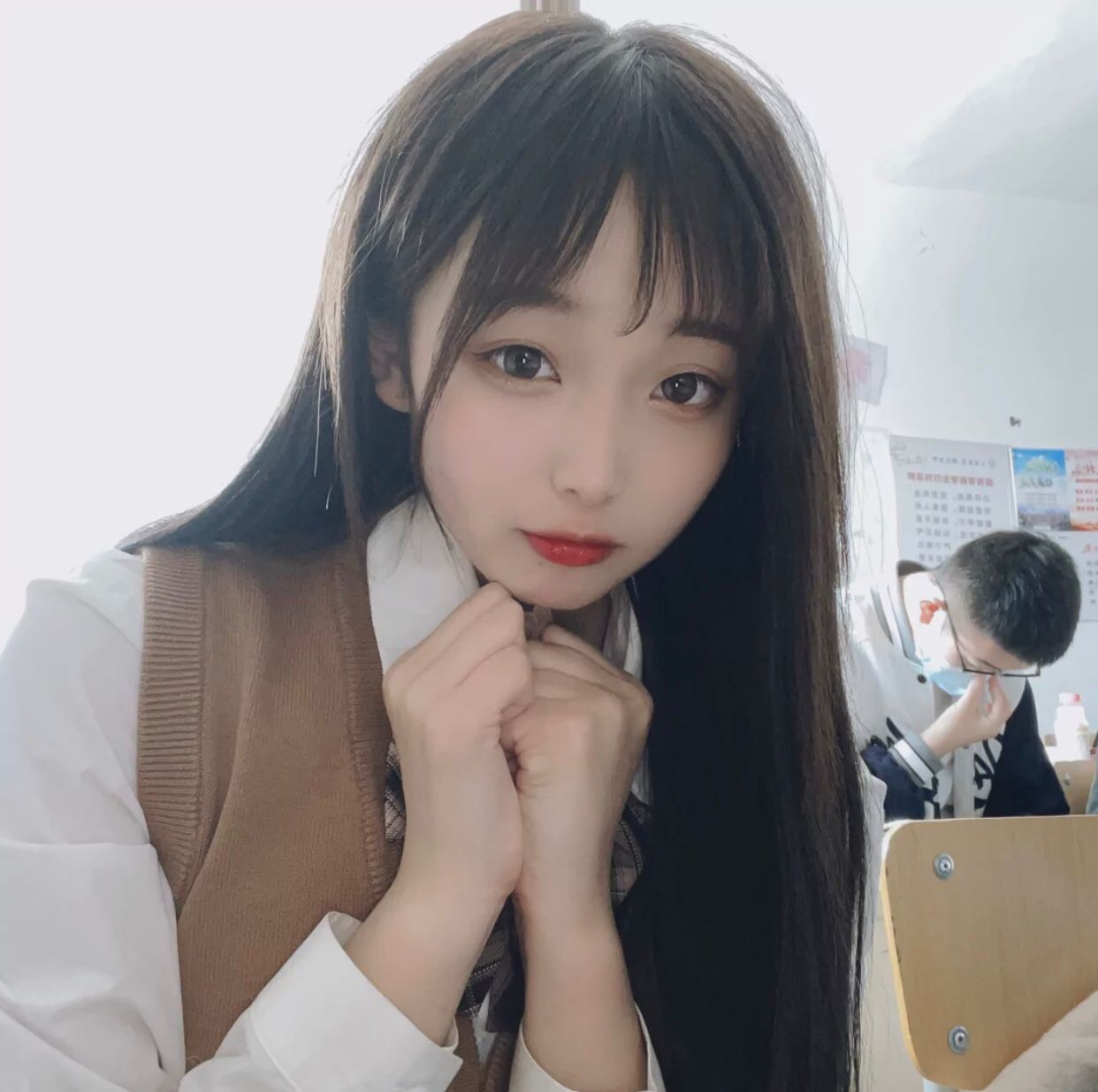 02年的，幼师专业女生。找个宠我的小哥哥～ 第1张