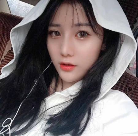 成都漂亮可爱大学生女孩，找长期交往的哥哥 第1张