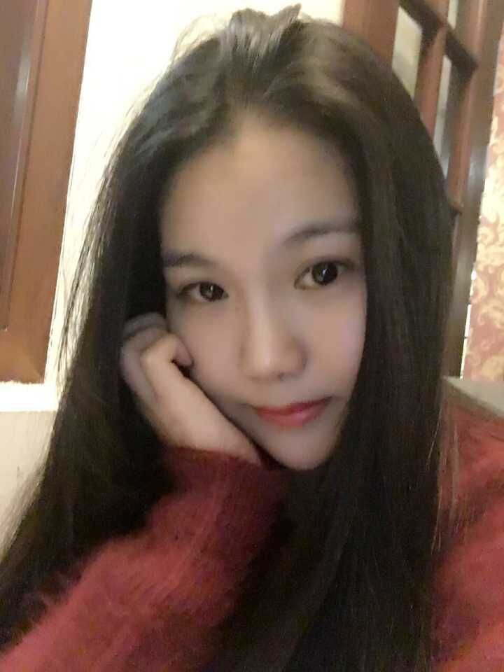 高挑气质白领美女，大方得体。 第1张