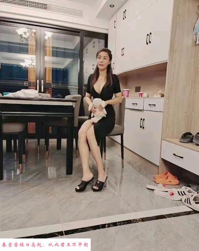 麒麟门熟女 第2张