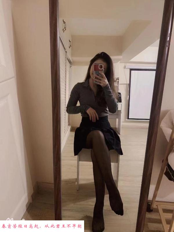 大长腿美女萌萌 第3张