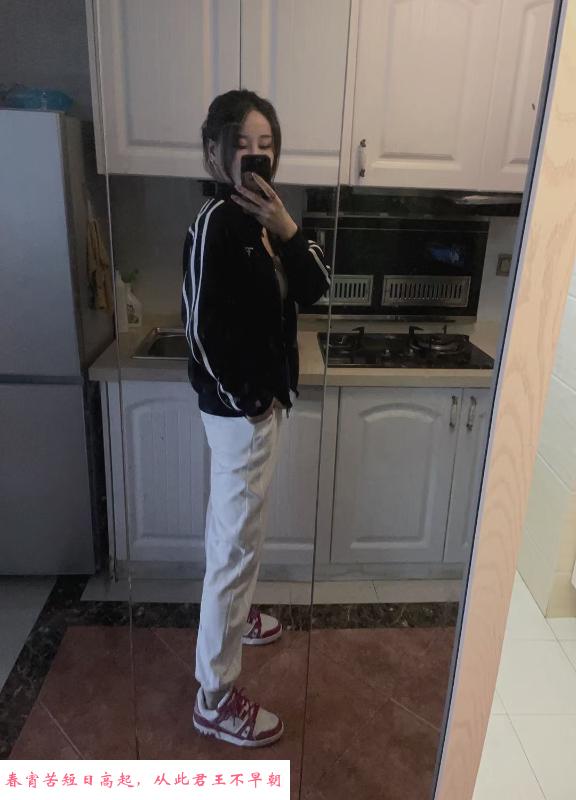 新区爱健身嫩妹 第3张