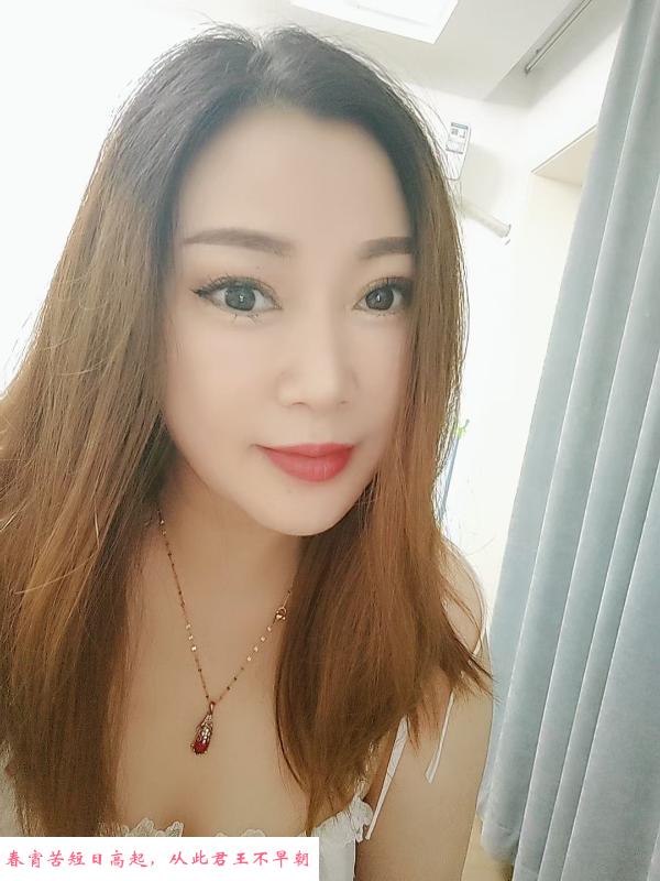 仙鹤街熟妇 第1张
