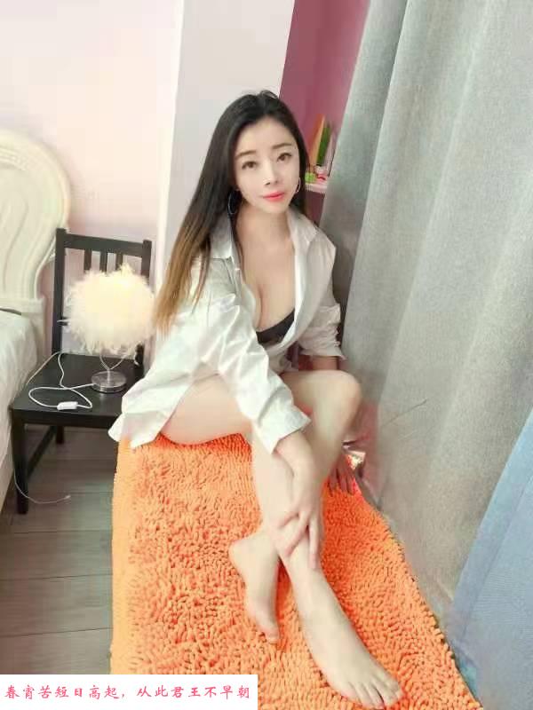 宝山长腿美女 第1张