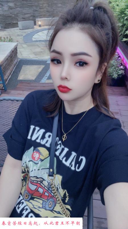 风骚服务兼备小姐姐 第1张