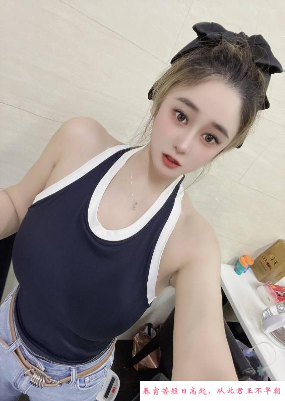 性感F胸大奶艾米 第3张