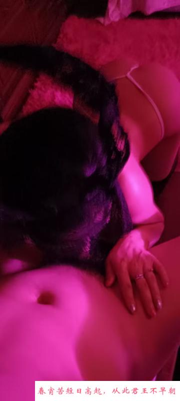 丰满少妇 第3张