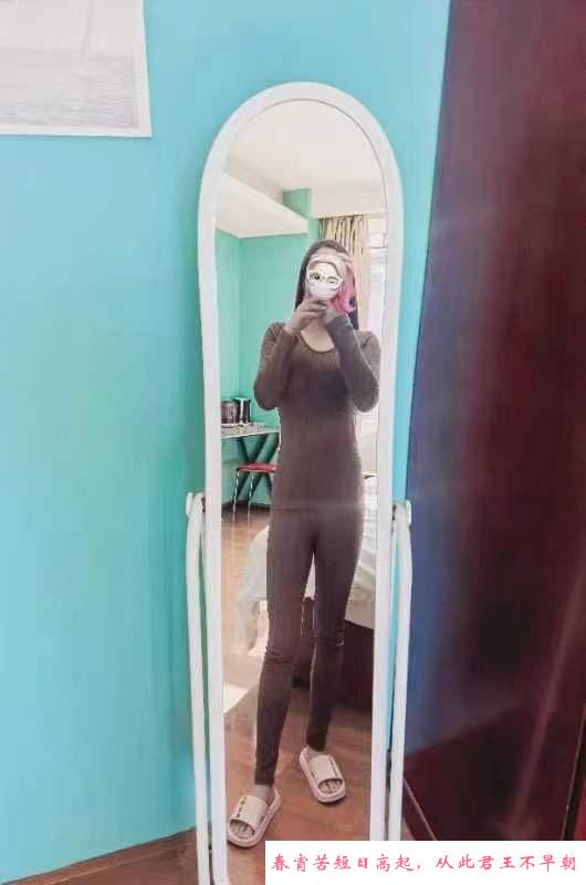 和平路美女小姐姐 第2张