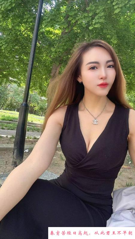 风骚妩媚身材好妹子 第1张