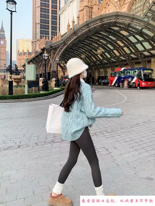 长腿美少妇 第3张
