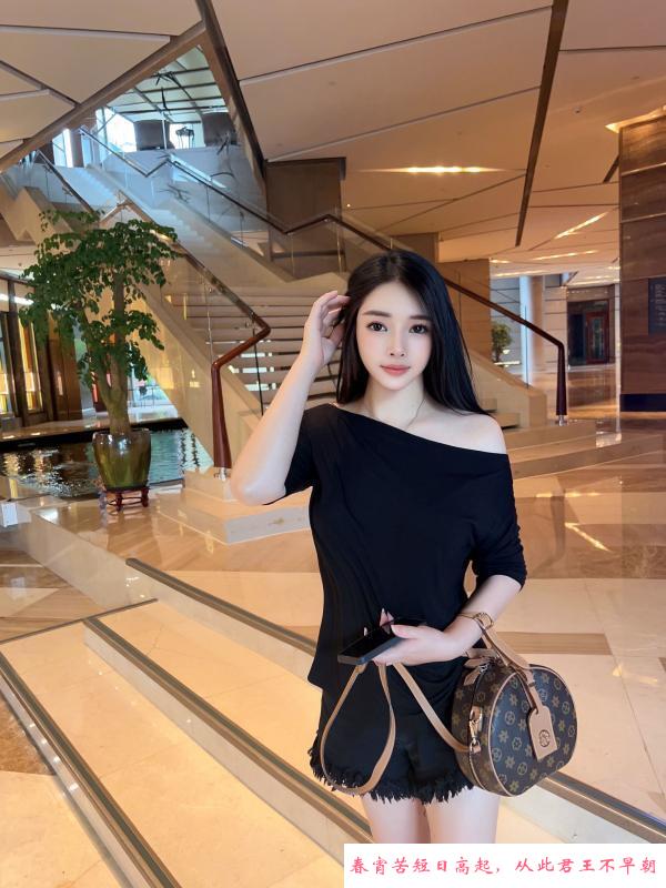 龙华骚货曼妮 第3张