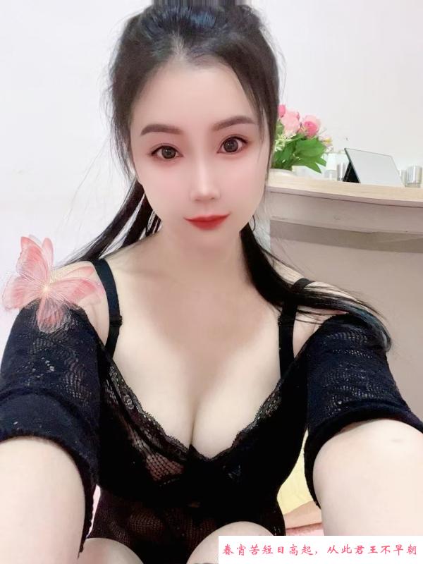 大长腿性感妹子 第1张