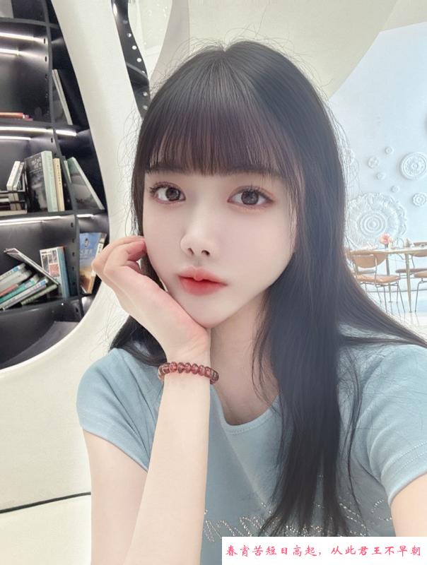 身材完美清纯杉杉 第1张