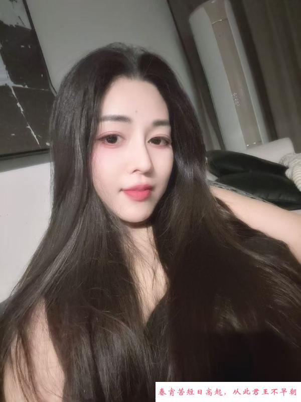 丰满高挑身材好梓琪 第2张