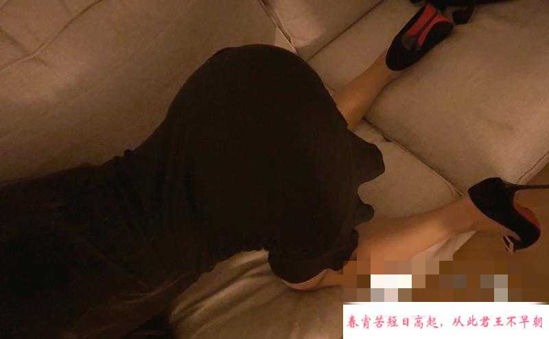 曹杨路翘臀少妇 第3张