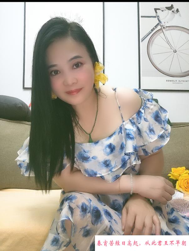 紫荆性感熟女彩云 第1张