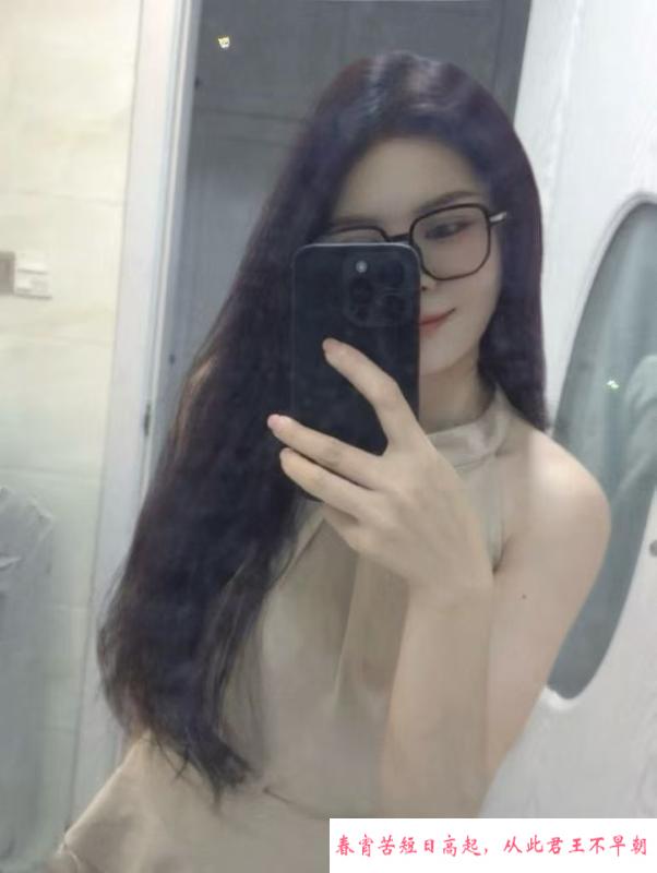 邂逅骑车少妇 第2张
