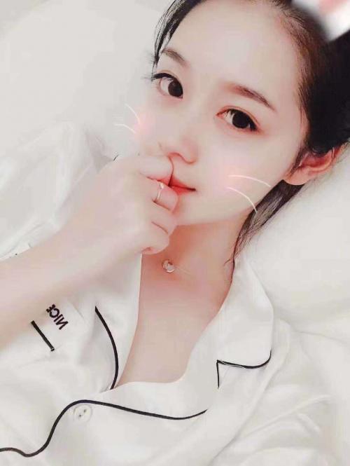 园区甜美妹子嘟嘟 第1张