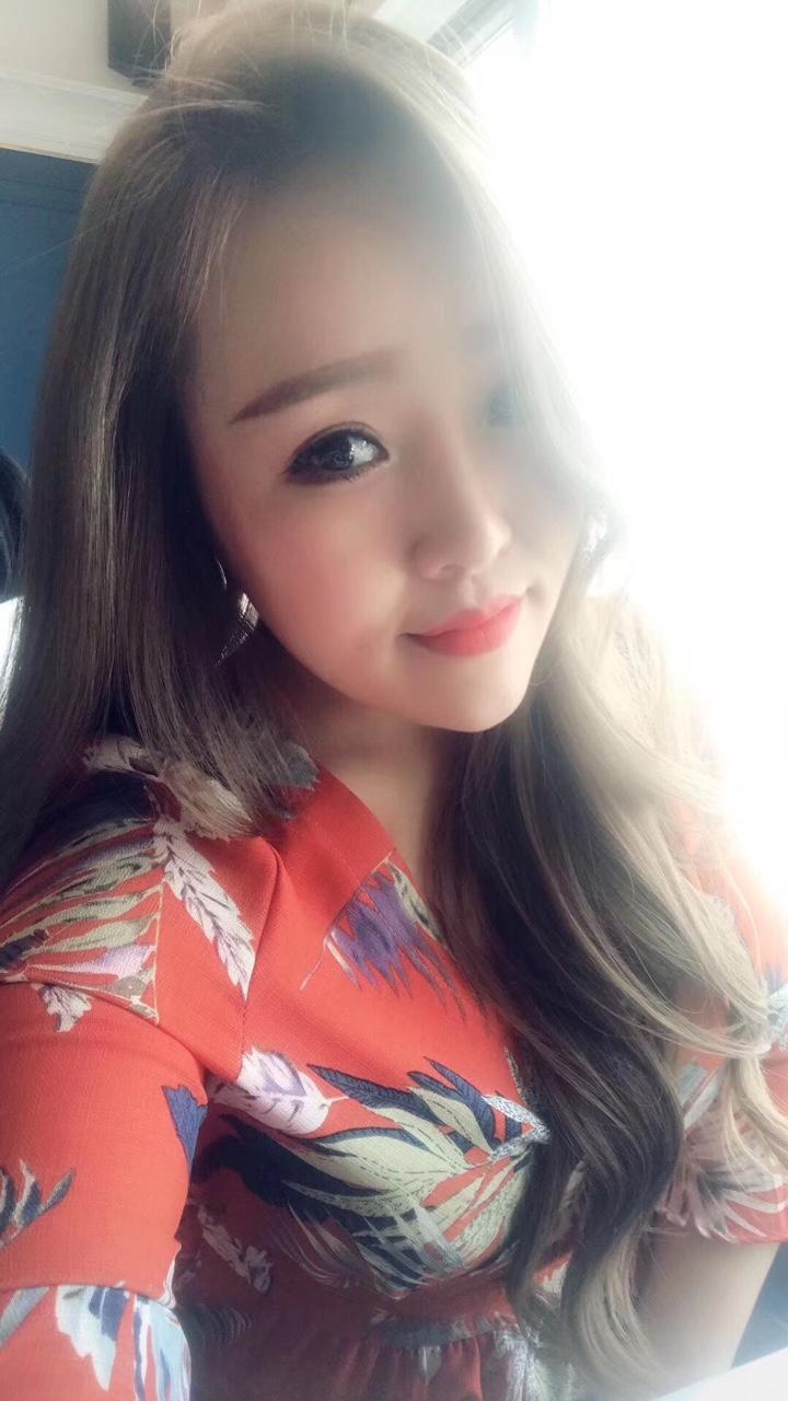 循礼门肤白貌美小姐姐 第1张