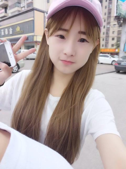 2020年8月27龙华20岁小女友感觉的晶晶 第1张