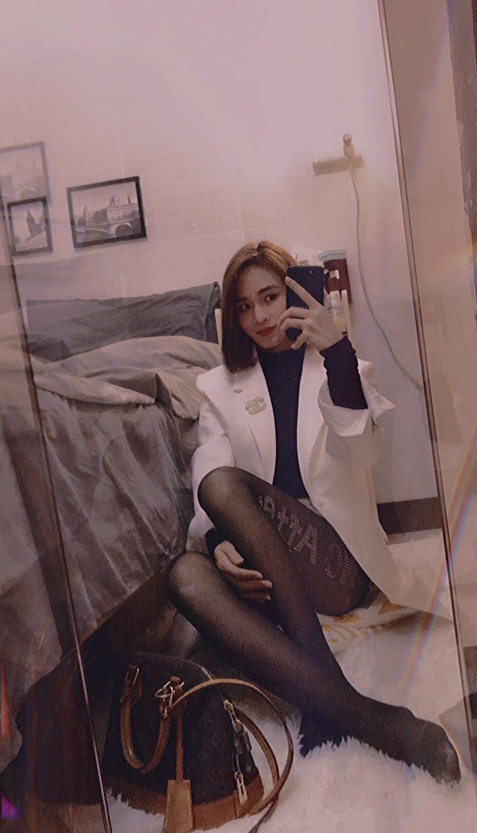 美女颜值高，身材苗条 第1张