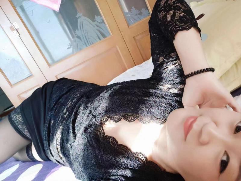大连千山路身材超好的熟女 第2张