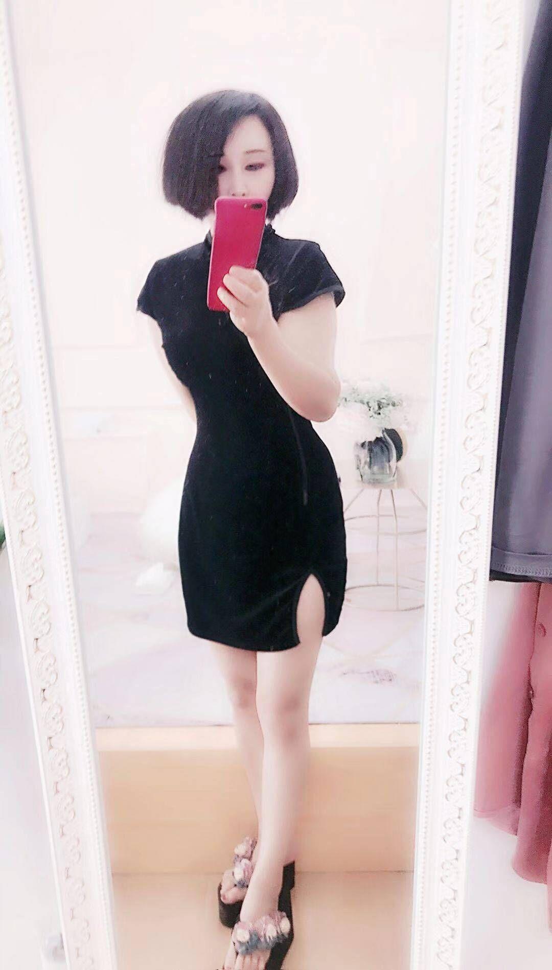 服务系熟女,胸推简直要命,太会了 第2张