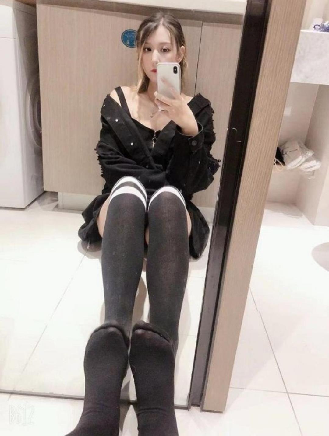 辣妹，有股媚劲 第1张