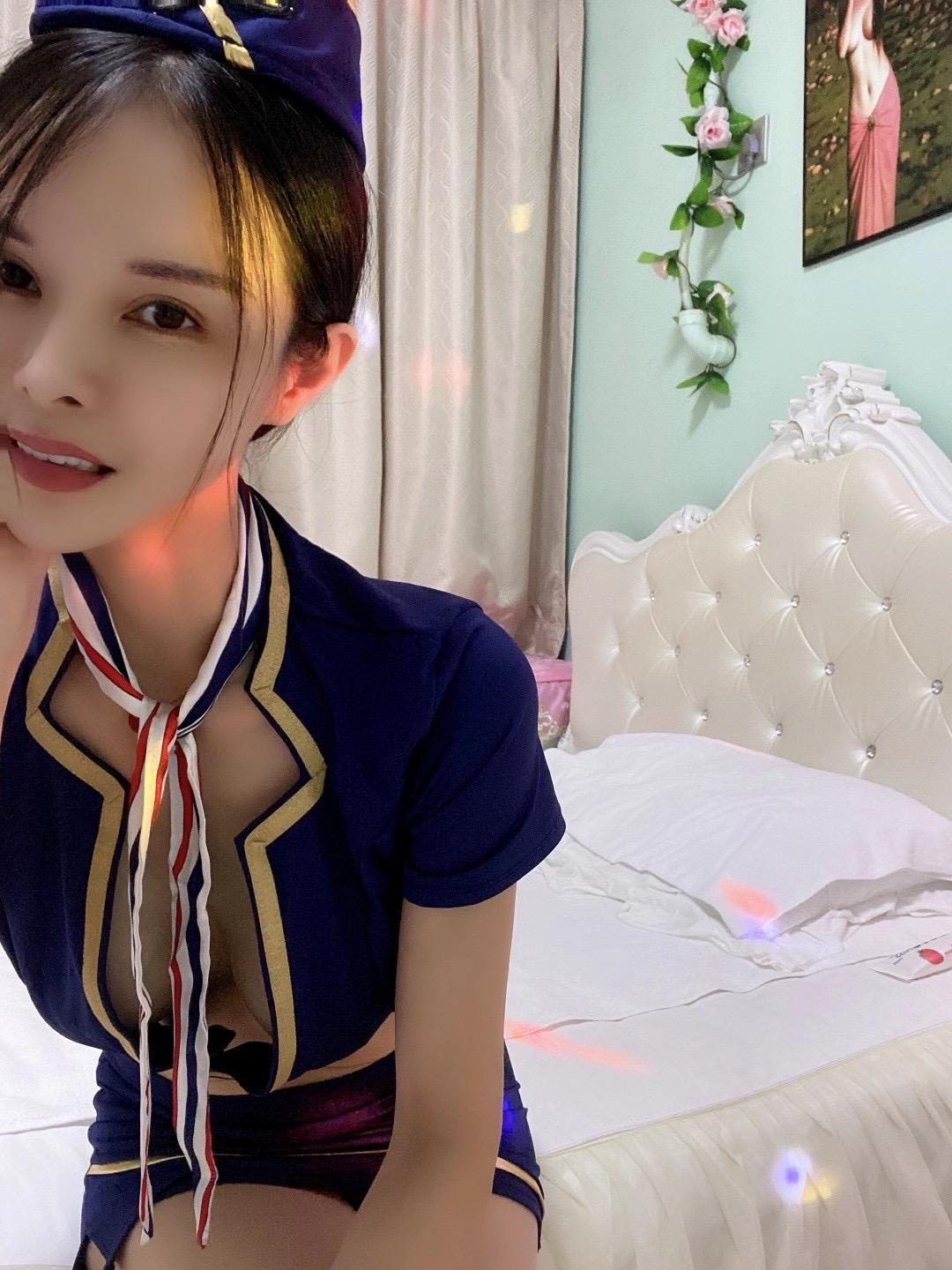 身材火辣美女大长腿 第3张
