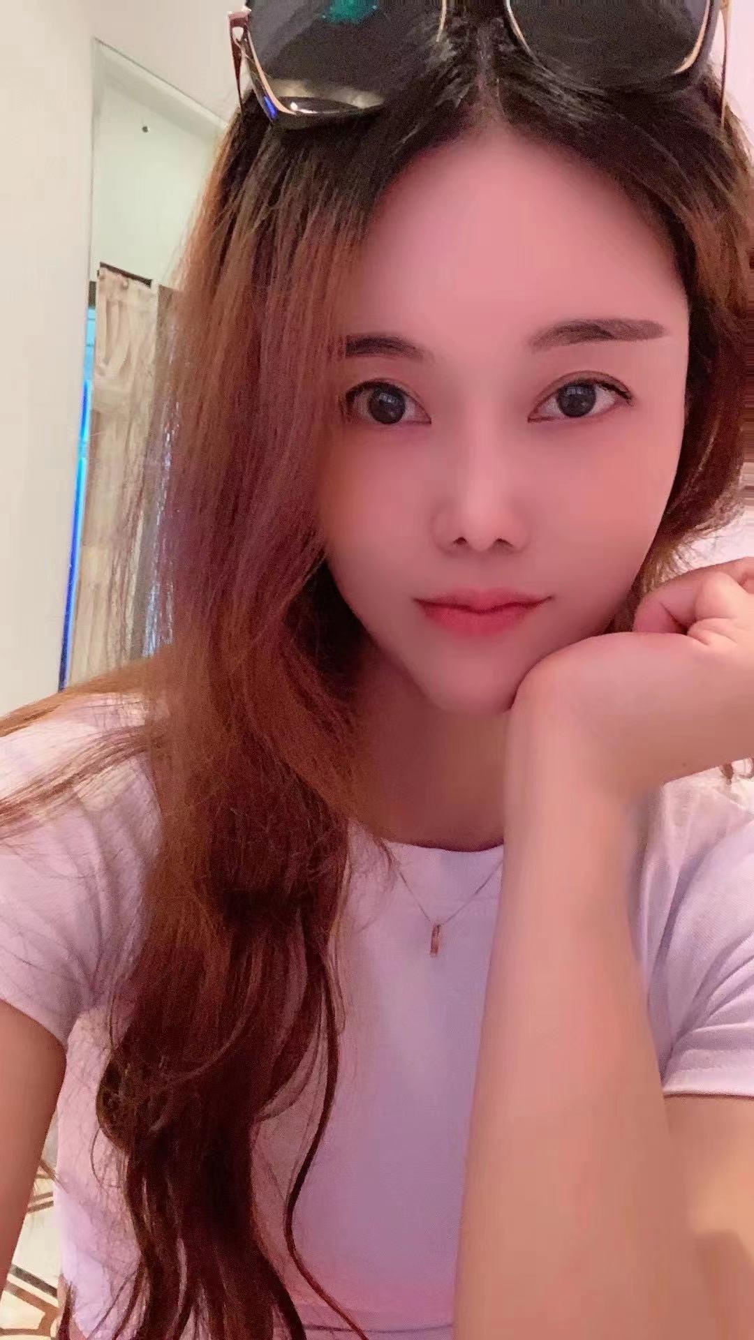 白嫩女神身材一绝倾城小妹 第1张