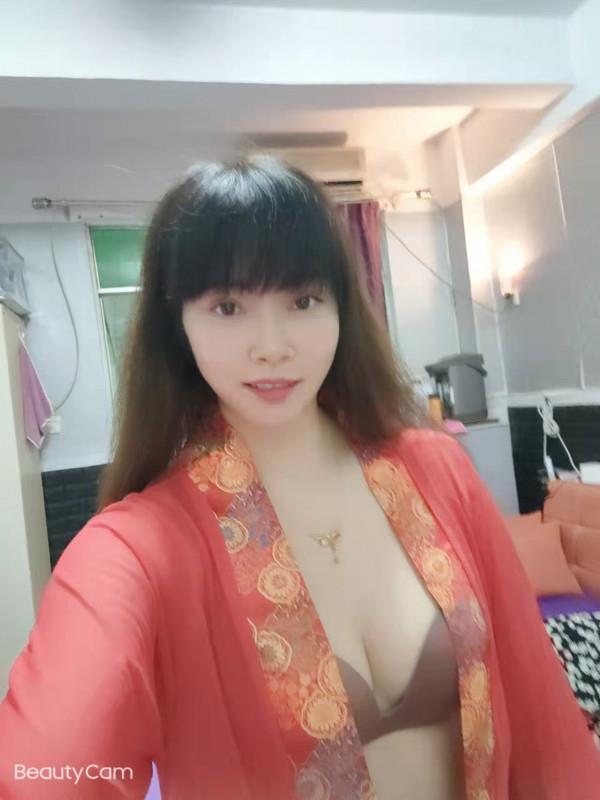 罗湖美臀小姐姐 第1张