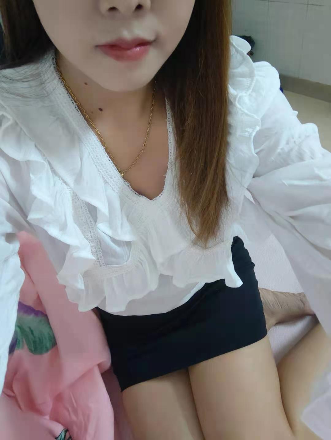 欲望很强的一个妹子 第1张