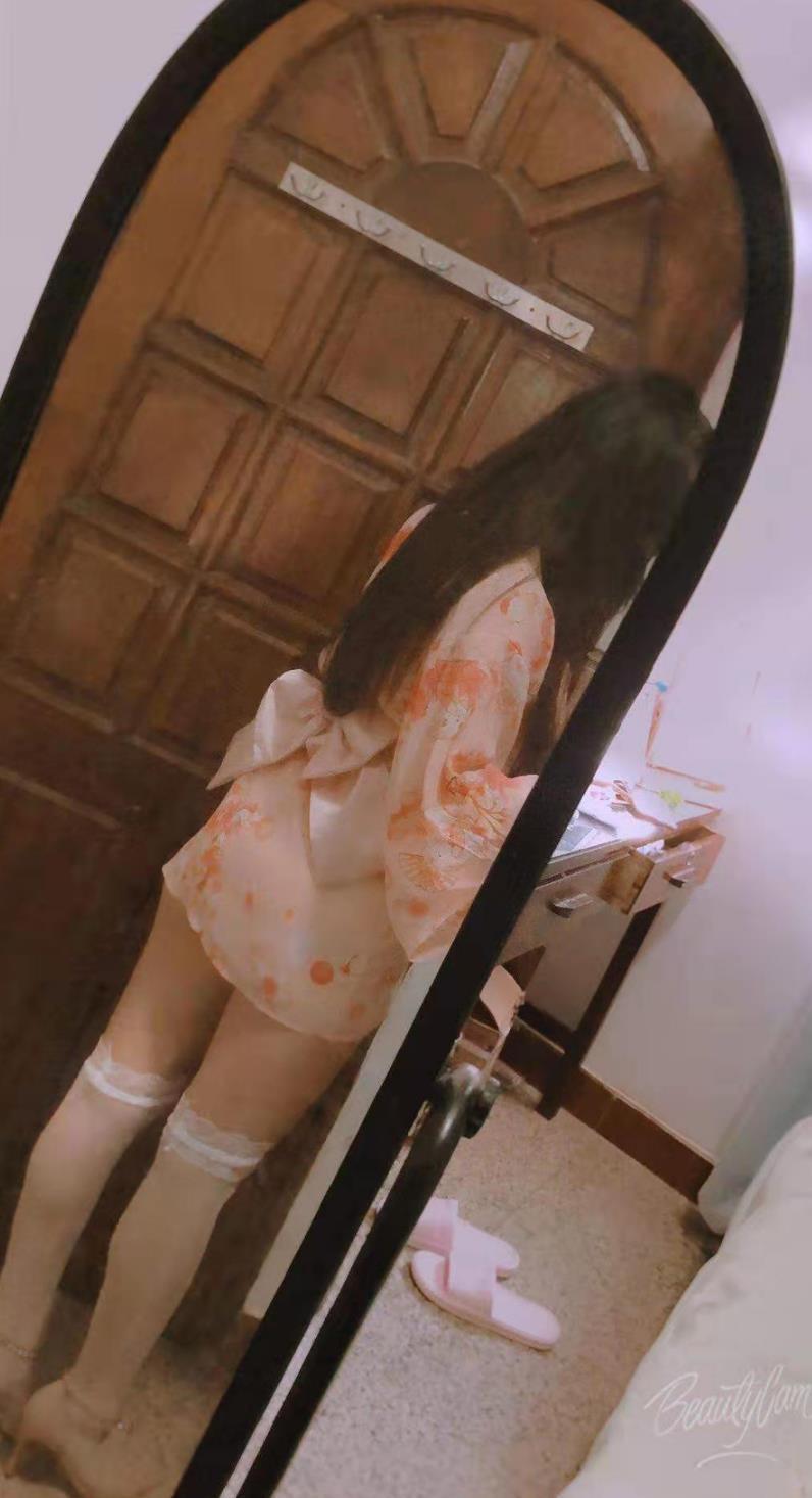 小情趣少妇微微 第2张