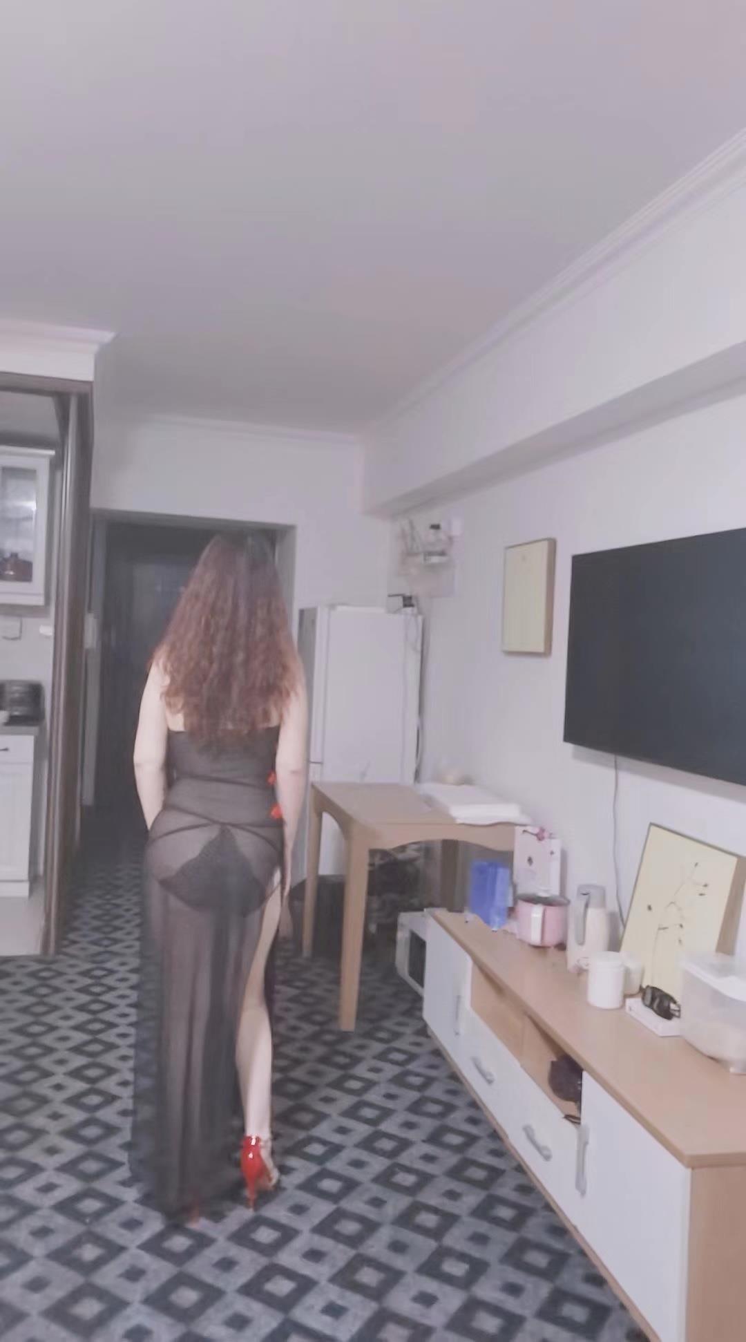 青年路超爽熟女妩媚 第2张