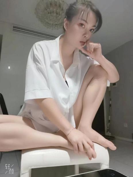 普陀区胸大服务型美女，技术真的不错 第1张