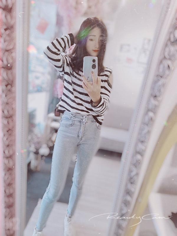 望京温柔小妞 第1张