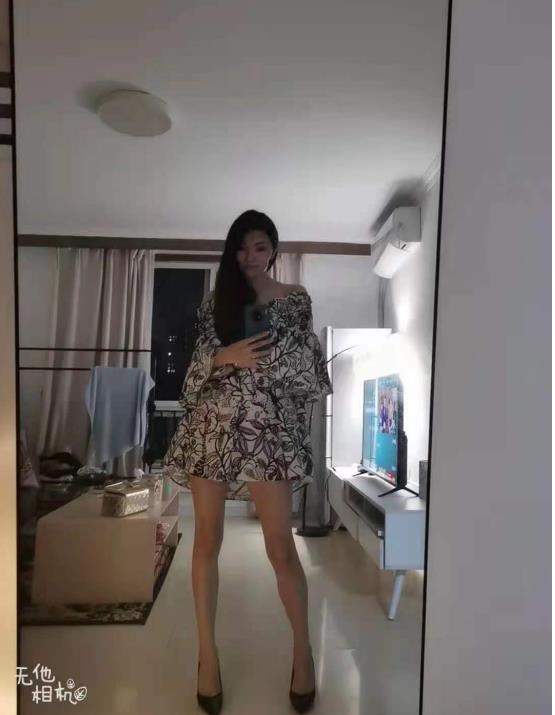 长腿熟女高妹 第2张
