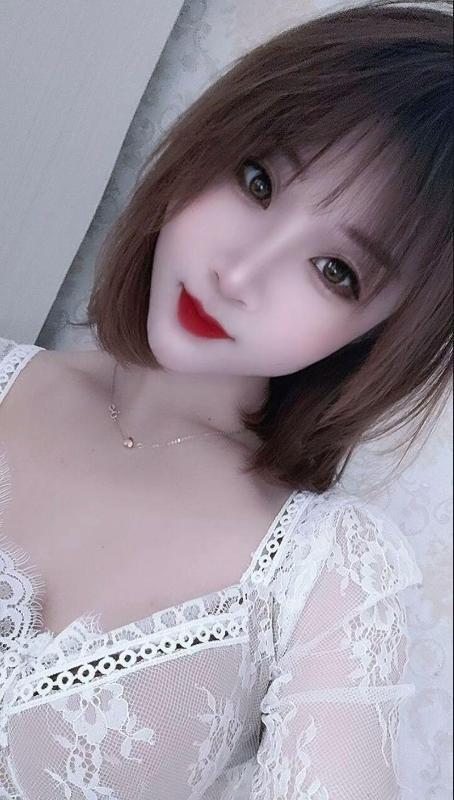 妹子身材不错姿势很骚 第1张
