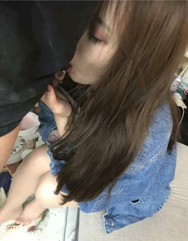 南宁二刷的小姐姐 第2张