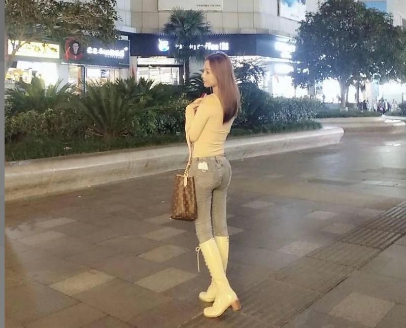 栖霞大胸奈奈 第4张