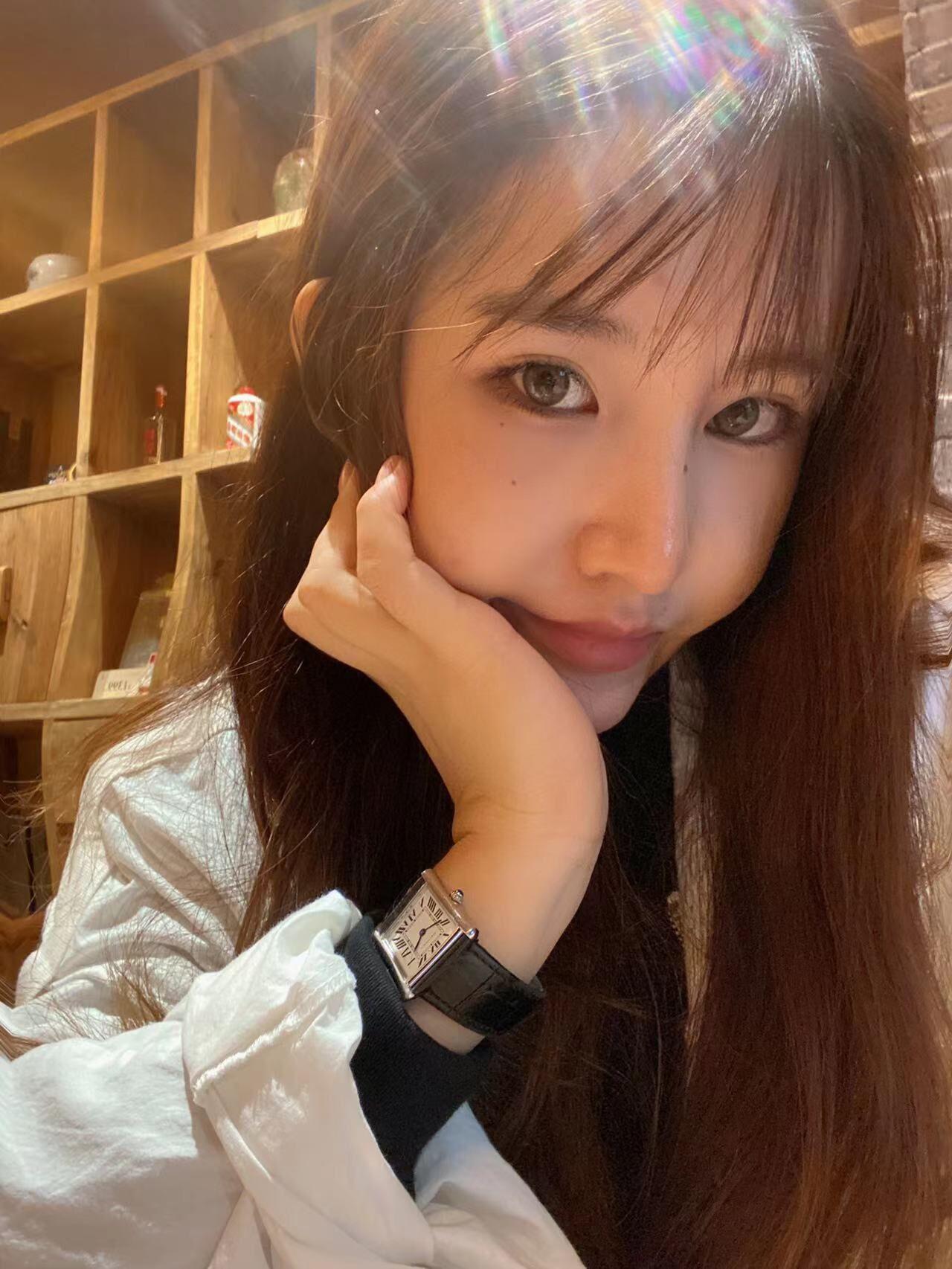 分享一个健身房女教练,妹子偶尔兼职,B真紧 第3张