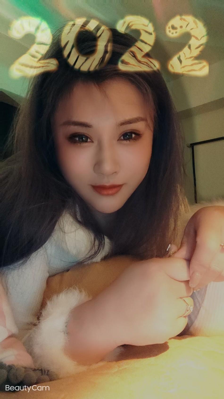 大奶子服务还不错，毒龙很舒服的妹子 第1张