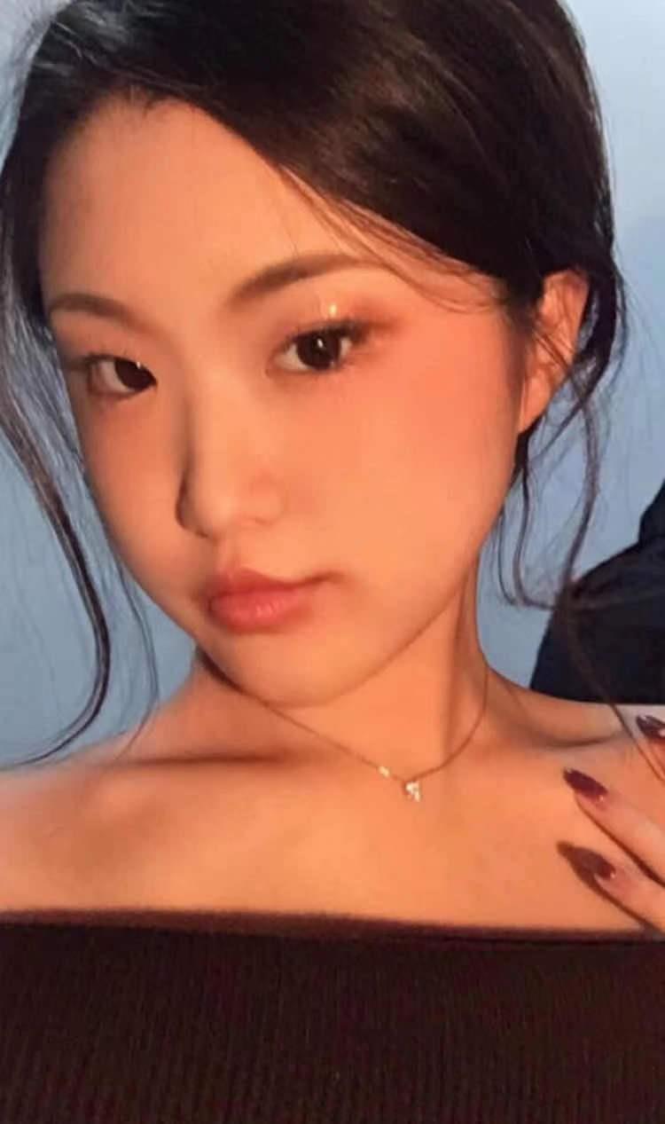 福佳新天地的小姐姐 第1张