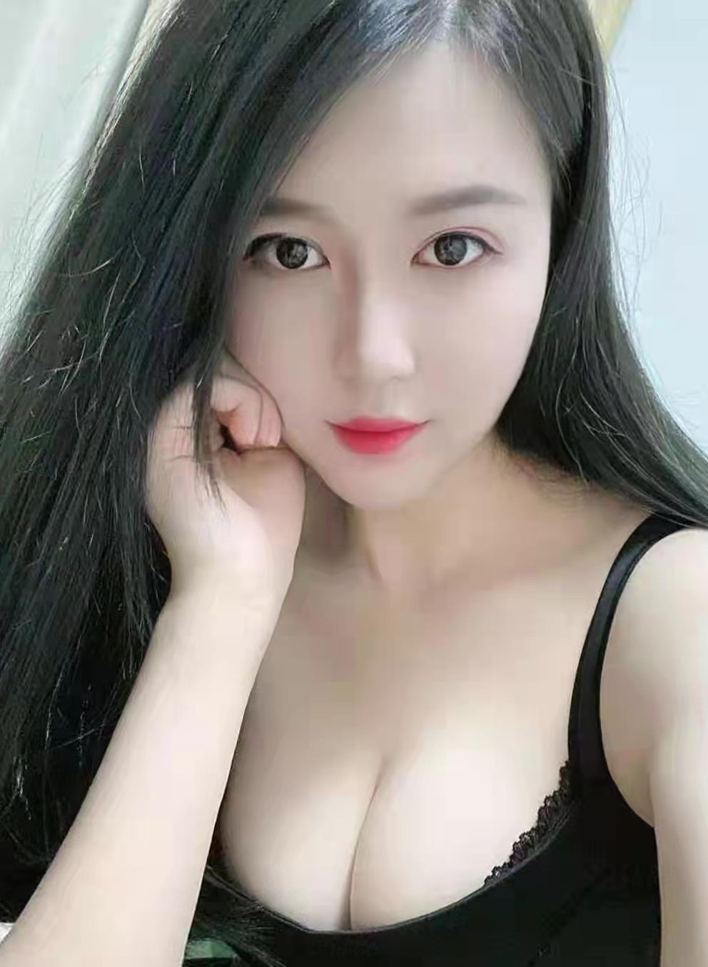 邻家御姐安安，眼睛大大的乖萌萌 第1张